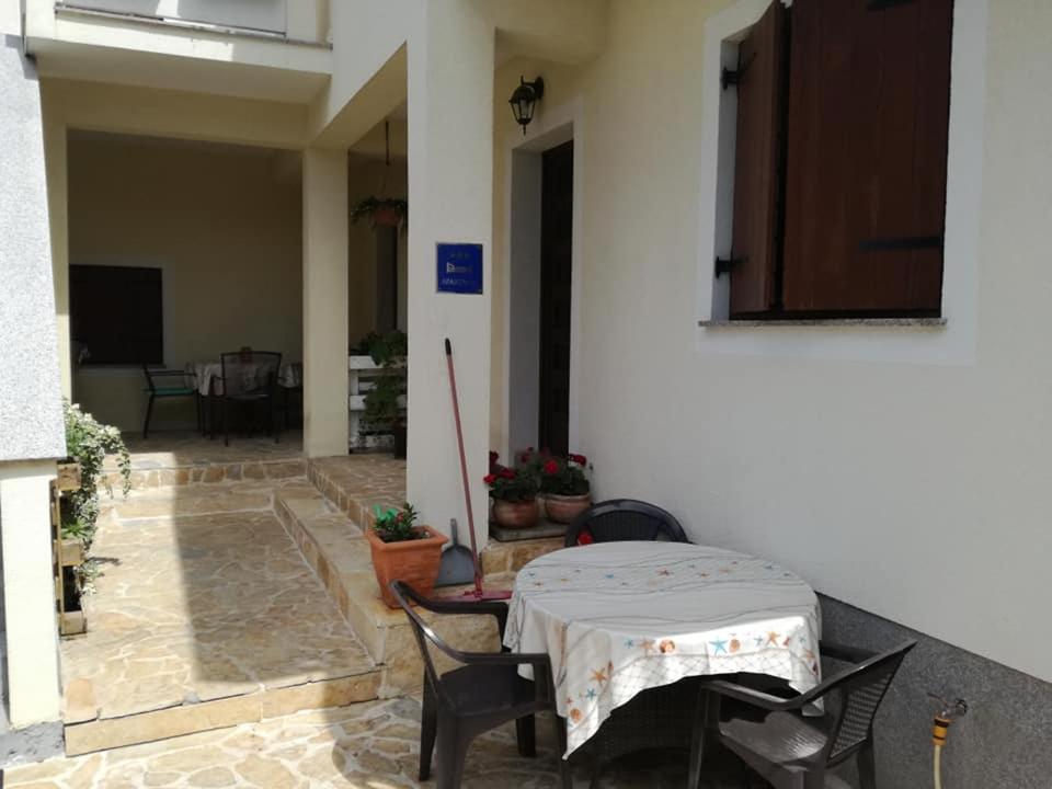 Apartment Dukic Sveti Filip i Jakov Extérieur photo