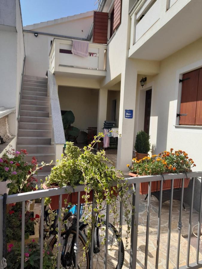 Apartment Dukic Sveti Filip i Jakov Extérieur photo