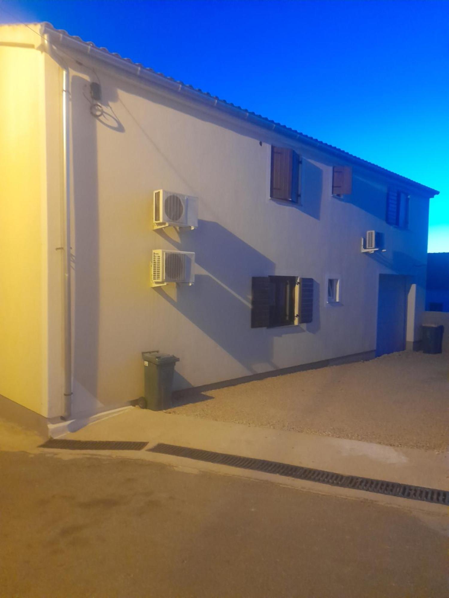 Apartment Dukic Sveti Filip i Jakov Extérieur photo